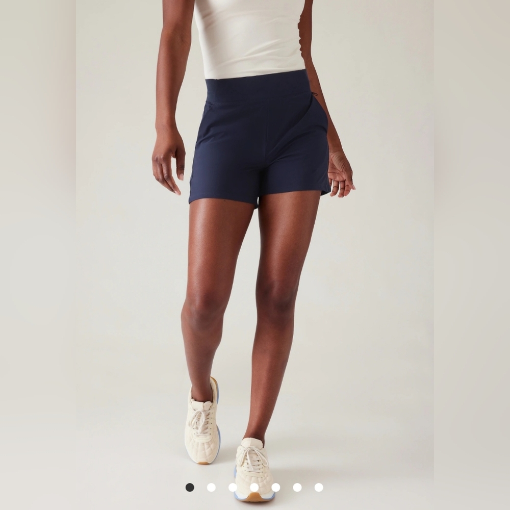 Athleta Brooklyn Short im Navy Sz 14